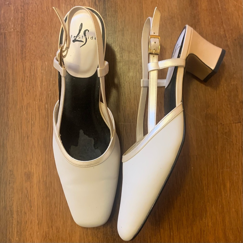 Life Stride Pumps 8 Judith Vanilla Devill Slingback with Buckle Strap Square toe